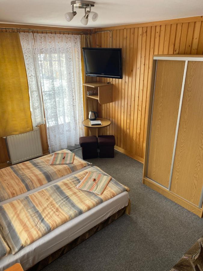 Pokoje Goscinne Madzia Poronin Esterno foto