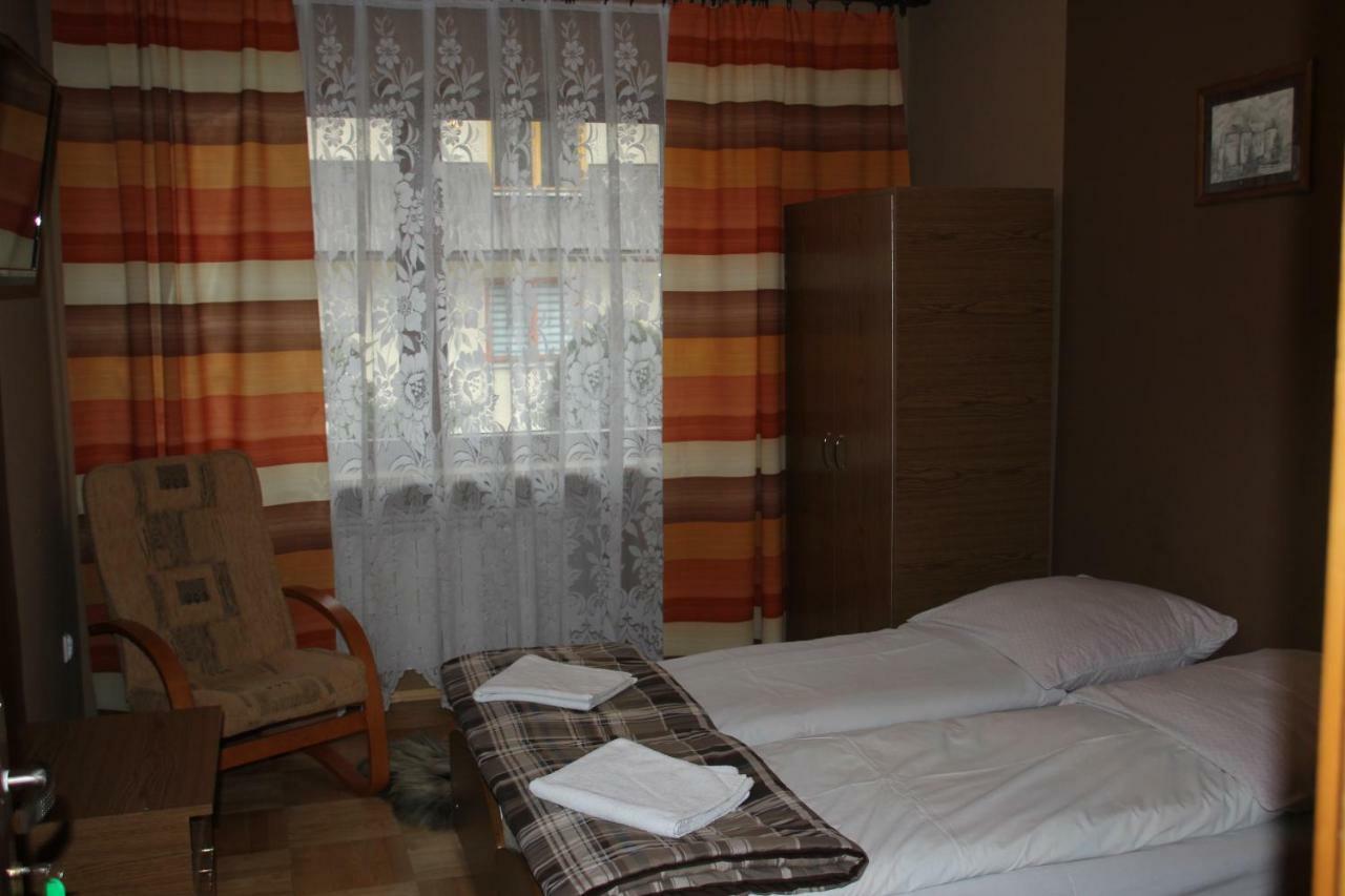 Pokoje Goscinne Madzia Poronin Esterno foto